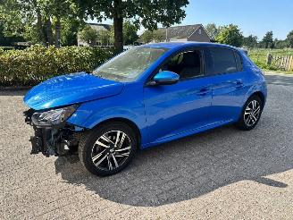krockskadad bil auto Peugeot 208 allure automaat 96 kw 2021/9