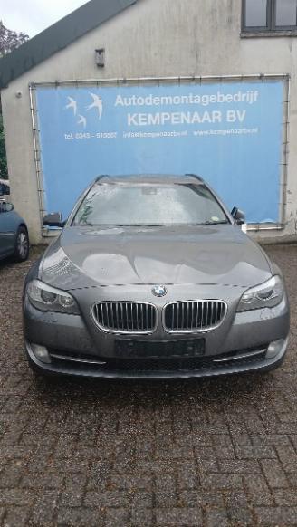 Vrakbiler auto BMW 5-serie 5 serie Touring (F11) Combi 535d 24V (N57-D30B) [230kW]  (09-2011/02-2=
017) 2011
