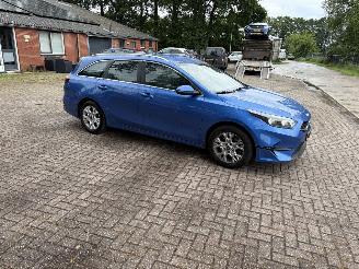 Schadeauto Kia Ceed 1.5 DYNAMICLINE 2022/2