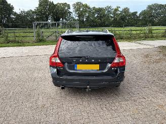 Schadeauto Volvo V-70 T4 R Edition 2013/7