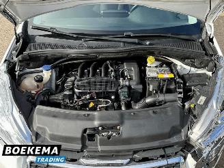 Peugeot 208 1.2 e-VTi Active Automaat Navigatie Climate picture 10
