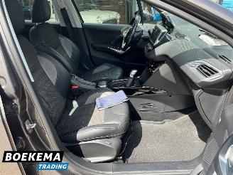 Peugeot 2008 1.2 PT Allure Navigatie Stoelverw. Climate Cruise picture 18