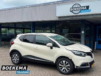 Unfallwagen Renault Captur 0.9 TCe Expression Keyless Airco Cruise Trekh. 2014/5