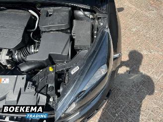 Ford Focus Wagon 1.5 TDCI Titanium Navigatie Climate Cruise PDC Trekh. picture 12