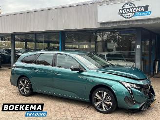 krockskadad bil auto Peugeot 308 SW 1.6 Plug-in Hybrid 180 Navi Cruise Climate Trekh. PDC 2023/11
