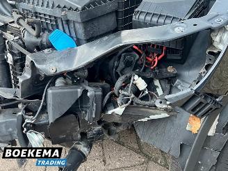 Volkswagen Tiguan 2.0 TDI Comfort&Design Pano Stoelverw. Cruise Climate PDC Trekh. picture 14