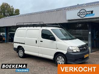 skadebil bedrijf Toyota Hi-ace HiAce 2.5 D-4D Airco Trekhaak Imperial 2010/5