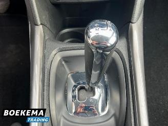 Peugeot 2008 1.2 PureTech Automaat Navi Cruise PDC picture 25