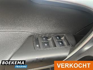 Opel Insignia 2.0 T Sport 4x4 250PK Aut Navi Climate Stoelver. picture 17