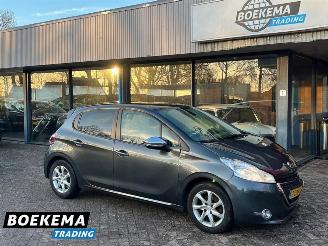 Peugeot 208 1.2 PureTech Style Navi Climate Cruise PDC picture 1