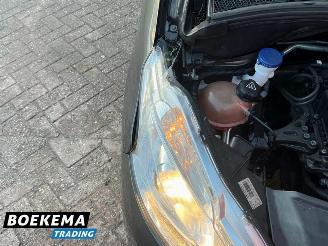 Peugeot 208 1.2 PureTech Style Navi Climate Cruise PDC picture 11