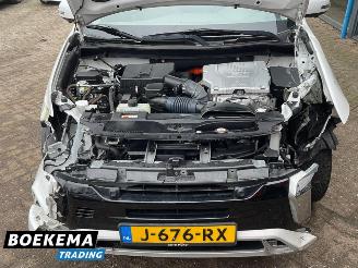 Mitsubishi Outlander 2.4 PHEV Intense+ Pano Leer Stoel/Stuurverw. Navi Camera PDC picture 10