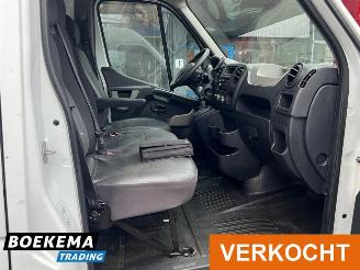 Renault Master T35 2.3 DCI L2H3 3-Pers Navigatie Cruise Airco PDC Trekhaak picture 12