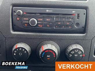 Renault Master T35 2.3 DCI L2H3 3-Pers Navigatie Cruise Airco PDC Trekhaak picture 18
