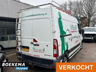 Renault Master T35 2.3 DCI L2H3 3-Pers Navigatie Cruise Airco PDC Trekhaak picture 2