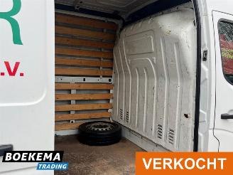 Renault Master T35 2.3 DCI L2H3 3-Pers Navigatie Cruise Airco PDC Trekhaak picture 11