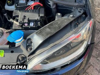 Volkswagen Up! 1.0 High Up! Navigatie Airco 5-Deurs picture 13