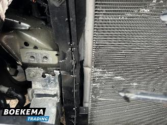 Land Rover Range Rover sport 4.4 P530 First Edition HUD Massage Memory Panorama Luchtvering picture 15