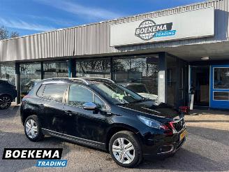 Unfallwagen Peugeot 2008 1.2 PureTech Allure Navigatie Camera Climate 2018/12