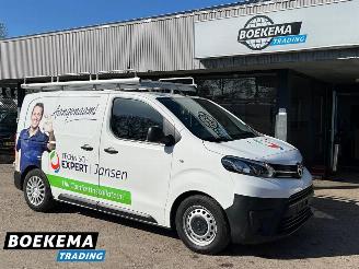 skadebil auto Toyota Proace 1.6 D-4D Cool Comfort Airco Imperial Trekhaak Schuifdeur Cruise 2016/12