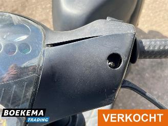 Piaggio  Zip 45KM picture 9