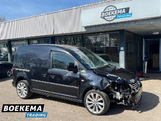 krockskadad bil auto Volkswagen Caddy 2.0 TDI 140PK DSG Navigatie Half-Leer Climate Cruise 2011/4