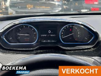 Peugeot 2008 1.6 VTi Allure Navigatie picture 23