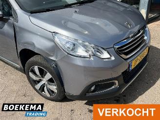 Peugeot 2008 1.6 VTi Allure Navigatie picture 6