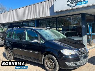 skadebil auto Volkswagen Touran 2.0 TDI 170PK Highline Stoelverw. Cruise Climate 2008/5