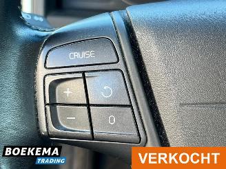 Volvo V-70 2.5T Kinetic 230PK Automaat Leer Navigatie Cruise picture 28