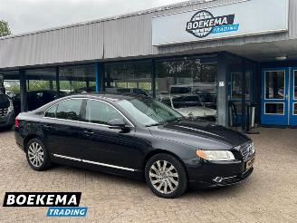 Vaurioauto  passenger cars Volvo S-80 2.0 D3 Momentum Automaat Leer Navigatie Cruise 2011/7