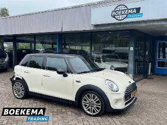 Käytettyjen passenger cars Mini Cooper 1.5 Business Navigatie Leer Cruise 5-Deurs 2014/10
