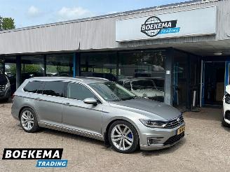 Auto incidentate Volkswagen Passat Variant 1.4 TSI GTE Highline ACC Camera Standkachel Stoelverwarming 2015/12