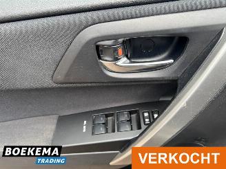 Toyota Auris Touring Sports 1.8 Hybrid Dynamic Navigatie Cruise Climate picture 19