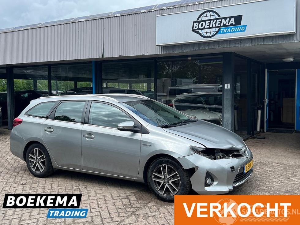 Toyota Auris Touring Sports 1.8 Hybrid Dynamic Navigatie Cruise Climate