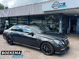 krockskadad bil auto Mercedes E-klasse 63 AMG 525PK Panorama Keyless Memory Harman Kardon Nachtzicht 2010/3
