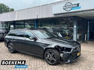krockskadad bil auto Mercedes E-klasse 300e Business Sol AMG Panorama Burmester Memory 2021/8
