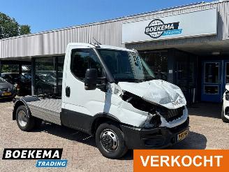 dañado vehículos comerciales Iveco Daily 40C18 3.0 BE-Trekker Automaat Veldhuizen Euro6 2024/9