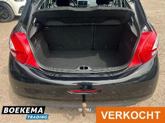 Peugeot 208 1.2 VTi Oxygo Cruise Navi Clima Trekhaak picture 15