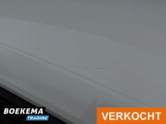 Volkswagen Up! 1.0 High Up! Navigatie Airco 3-Deurs picture 9