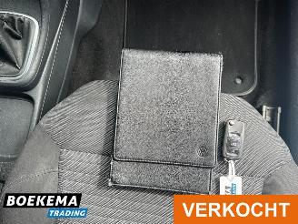Volkswagen Polo 1.4-16V Comfortline Navi Climate Control picture 15