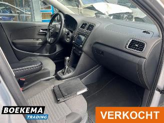 Volkswagen Polo 1.4-16V Comfortline Navi Climate Control picture 13