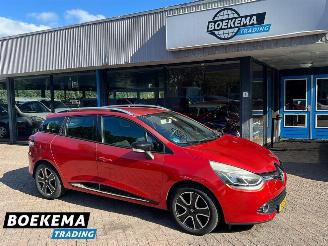 skadebil auto Renault Clio Estate 0.9 TCe Expression Navigatie Cruise-Control Airco 2014/2