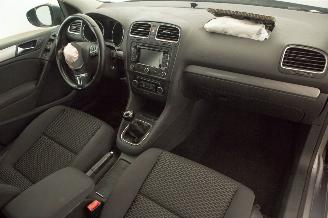 Volkswagen Golf 1.6 TDI Navi picture 6
