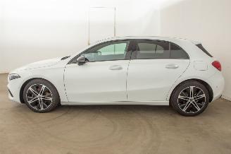 Mercedes A-klasse A180 Motor loopt Luxury Line Automaat Koppakking defect picture 29