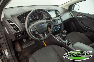 Ford Focus 1.5 Clima Navi Titanium Edition picture 26