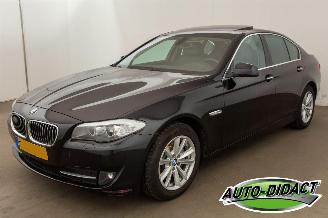 Vaurioauto  passenger cars BMW 5-serie 523i Automaat Clima Navi Leder Elek dak High Executive 2011/6