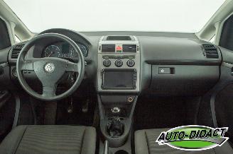 Volkswagen Touran 1.9 TDI Clima Navi picture 21