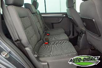 Volkswagen Touran 1.9 TDI Automaat 7persoons Clima picture 20