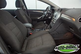 Ford Mondeo 2.0-16V Limited Clima Navi picture 18